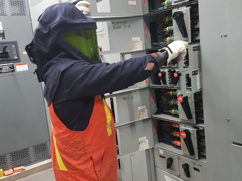 arc flash suit used in arc flash study
